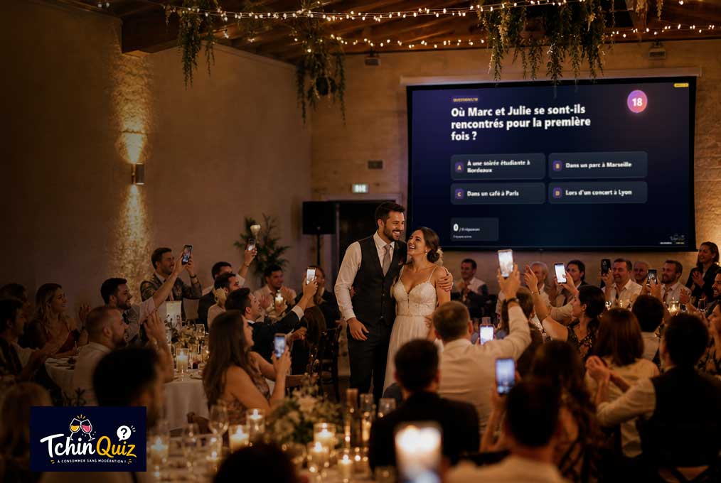 Mariage élégant avec invités réunis